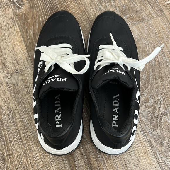 Almost new Prada nylon sneakers - Picture 4 of 4